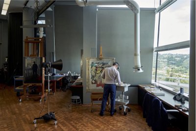 ​女人赭色 艺术盗窃案之后，德·库宁《赭色女人》的新视角