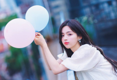 ​杨超越个人成长经历（杨超越：从普通打工妹到上海人才引进，她的经历让多少人