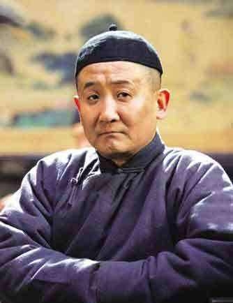 58岁梁天出身名门背景深,追蔡明被拒,妻子是大美女