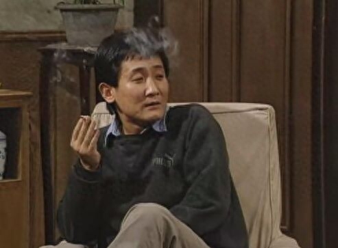 58岁梁天出身名门背景深,追蔡明被拒,妻子是大美女