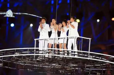 ​相亲相爱歌曲简介（你知道歌曲《相亲相爱》，最早出现在什么时间吗？）