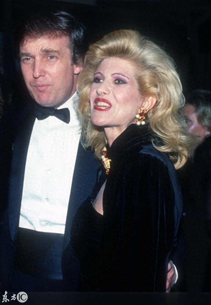 1988年到1998年,10年间的特朗普和家人,伊万卡13岁就很漂亮