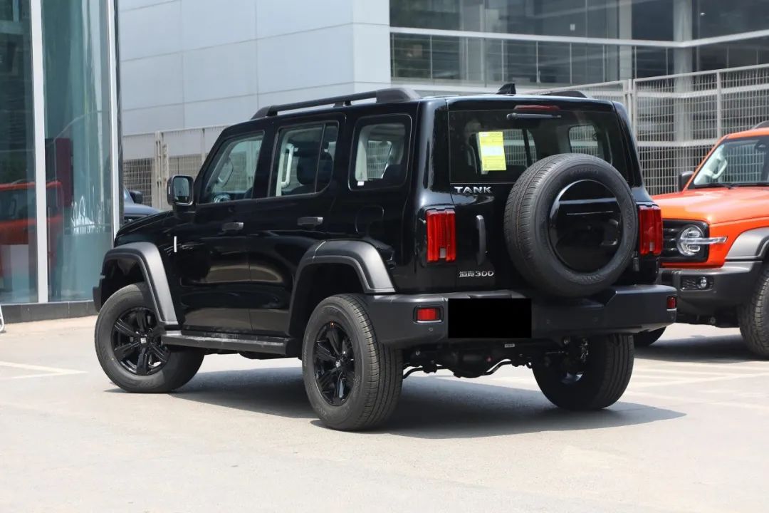 0万左右的越野车四驱哪个好点(专为硬汉准备,20万考虑这4款越野车,四驱都很强悍)"