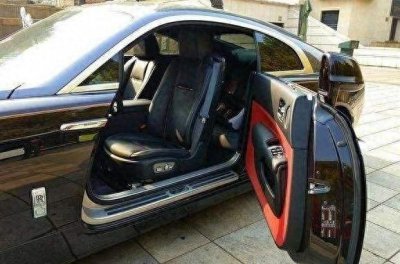 ​劳斯莱斯的雨伞价值十万元，为什么那么贵？