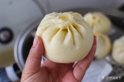 ​蒸包子开水蒸还是冷水蒸？学会再蒸不吃亏