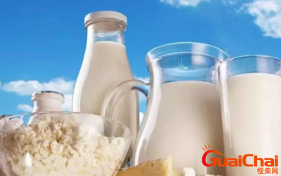 ​鲜牛奶和纯牛奶有什么区别？鲜牛奶和纯牛奶哪个更好？