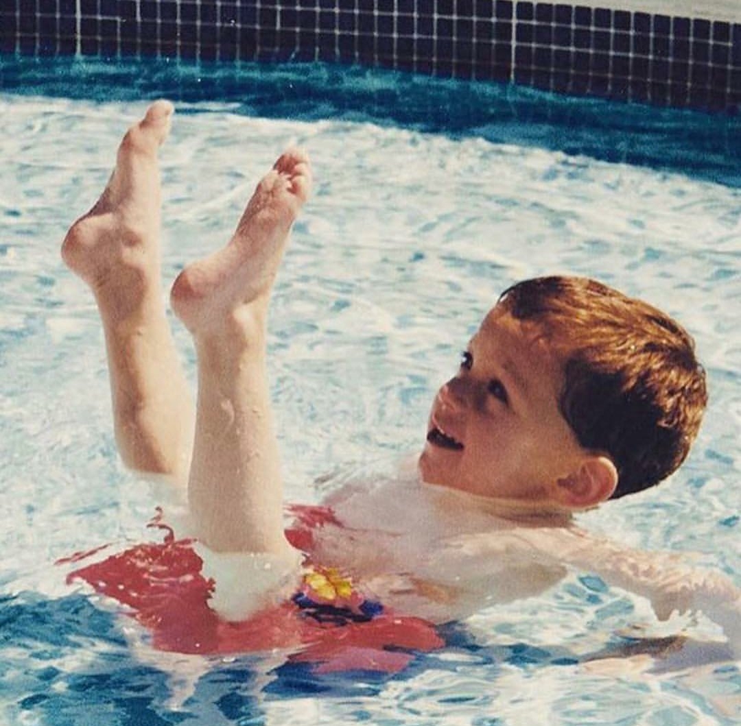 《蜘蛛侠:英雄归来》汤姆·霍兰德的可爱童年照