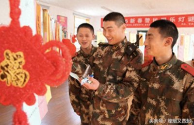 ​军营里军人是如何过春节的？可以请假回家吗？