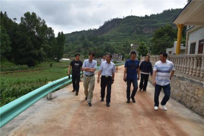 ​富源：赵中祥到大河镇检查农村人居环境整治工作