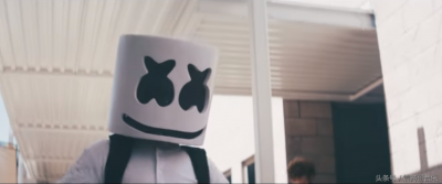 ​头戴铁桶的电音大神Marshmello