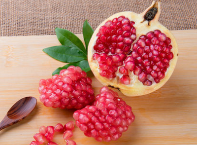 ​怎么剥石榴最简单方法 石榴怎么剥皮 剥石榴最快的方法