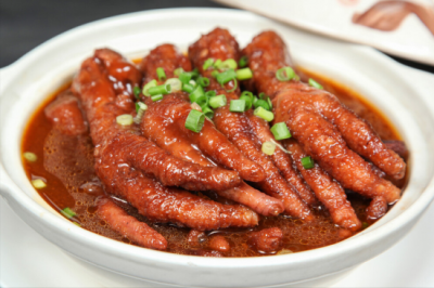 ​这才是广东虎皮凤爪最正宗的做法，酥烂起虎皮，一吮就脱骨