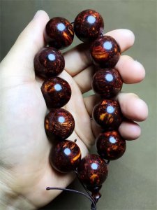 ​什么木的手串最好 黄花梨、沉香、小叶紫檀、老山檀，四大木质手串，哪种最好盘