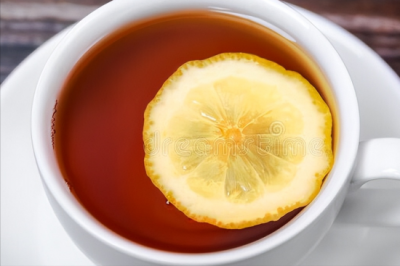 ​柠檬茶的做法正宗（天热了，教你自制柠檬茶，谨记1个诀窍，不苦不涩，比饮料