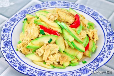 ​西葫芦炒鸡蛋怎么做好吃简单（分享西葫芦炒鸡蛋的家常做法，好吃简单）