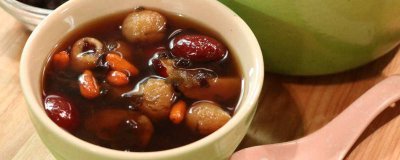 ​桂圆加红枣泡水喝有什么好处和坏处 枸杞大枣桂圆泡水喝的禁忌