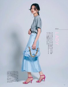 ​蓝色与什么色搭配好看（蓝色与什么色搭配好看吗）