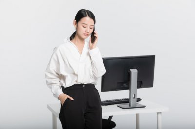 ​手机如何测量室内温度（手机如何测量室内温度和湿度）