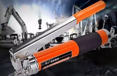 ​黄油枪使用方法（手压式黄油枪使用方法）