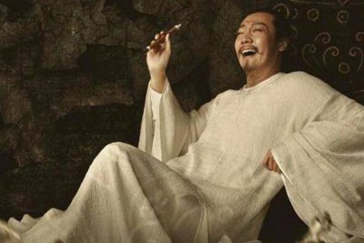 ​李白称赞杨贵妃的诗句有哪些 李白赞扬杨贵妃