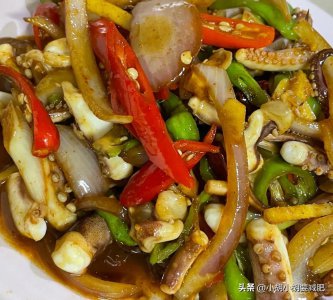 ​爆炒鱿鱼怎样做？比大排档还要好吃的家庭版爆炒鱿鱼教程来了！