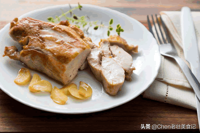 ​冷冻鸡胸肉煮多久能熟（冷冻鸡胸肉一般煮多久）