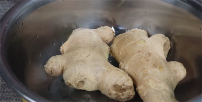 ​白醋泡生姜的正确做法（白醋泡生姜的正确做法窍门）