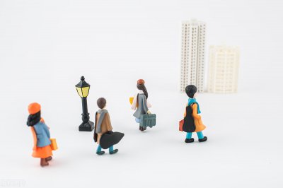 ​大件寄送哪个物流便宜一点（40斤衣服走物流还是快递）