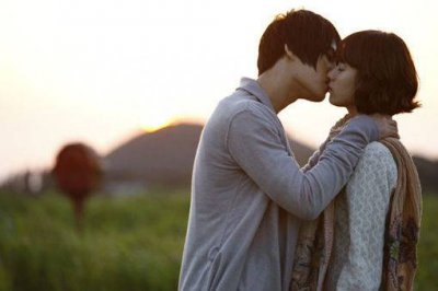 ​男人爱到卑微的状态的句子 男人爱到卑微的文案