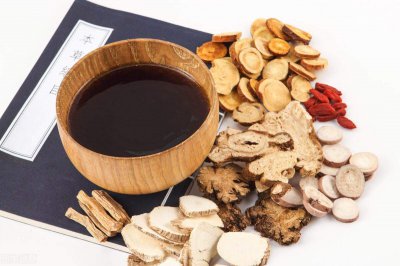 ​湿气重百病生？中医祛湿的5个好方法，让你一身轻松