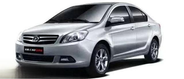 路虎新揽胜极光油耗多少-