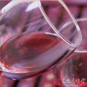 ​红酒加雪碧坏处(红酒加雪碧坏处大吗)