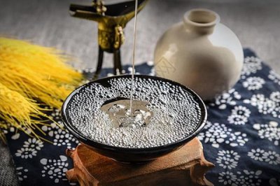 ​汾酒15年帝王黄42