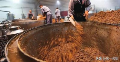 ​红瓶牛栏山二锅头价格(牛栏山二锅头红标)