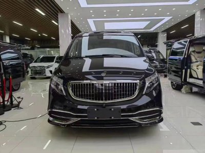 ​7座高顶奔驰V260迈巴赫商务车现车配置特价解读