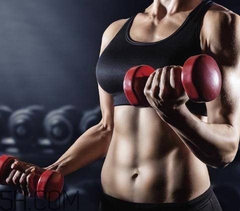 哑铃弯举可以天天练吗?哑铃弯举手腕疼是什么原因? 哑铃弯举可以天天练吗?哑铃弯举手腕疼是什么原因?