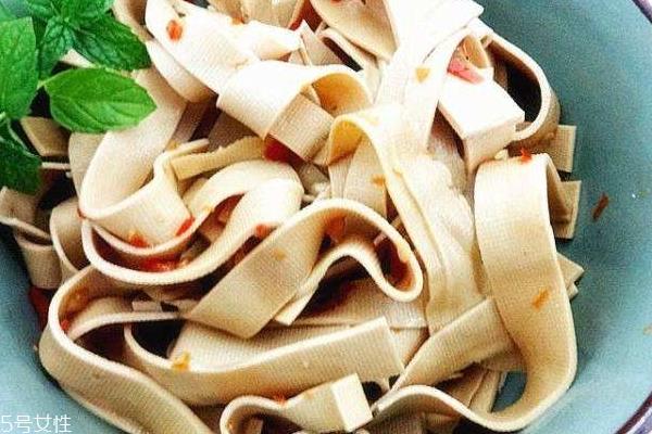千张能生吃吗 凉拌更美味 千张能生吃吗 凉拌更美味