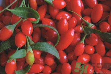 枸杞一天吃多少为宜？枸杞什么时候吃最好？