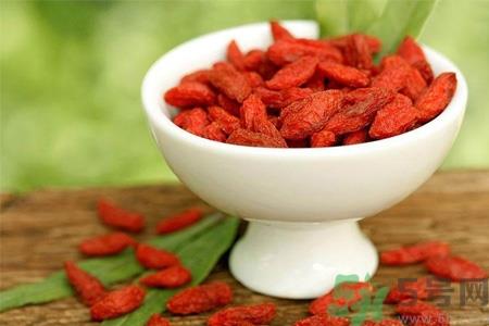 枸杞一天吃多少为宜？枸杞什么时候吃最好？