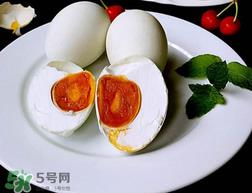 端午节为什么要吃咸鸭蛋？端午节吃咸鸭蛋的传说