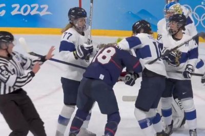 ​女子冰球美国芬兰互殴 冰球可以打架是真的吗