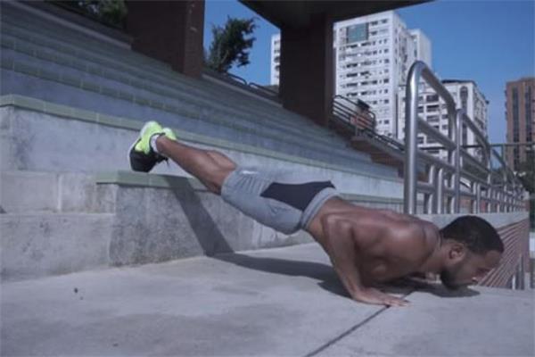 山羊挺身替代动作 哪些动作可以替代山羊挺身 山羊挺身替代动作 哪些动作可以替代山羊挺身