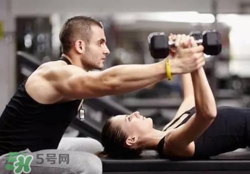 肌酸能和蛋白粉一起吃吗?肌酸能长期服用吗? 肌酸能和蛋白粉一起吃吗?肌酸能长期服用吗?