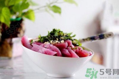 ​苋菜汁为什么是红色？苋菜汁的颜色为什么是红色？