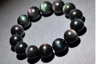 ​黑曜石适合什么属相 黑曜石适合女人戴吗