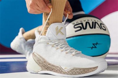 ​安踏kt4总决赛和kt4区别 kt4总决赛多少钱