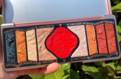 ​花西子浮雕眼影盘多少钱 花西子浮雕眼影盘怎么样