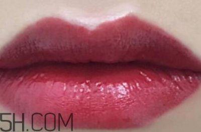 ​mac brave red是什么红？mac brave red试色