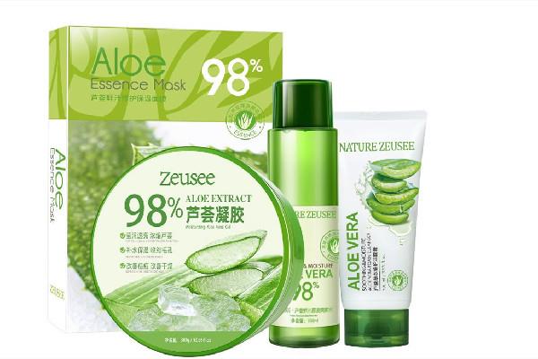 芦荟爽肤水会黏腻吗 芦荟爽肤水会长痘吗