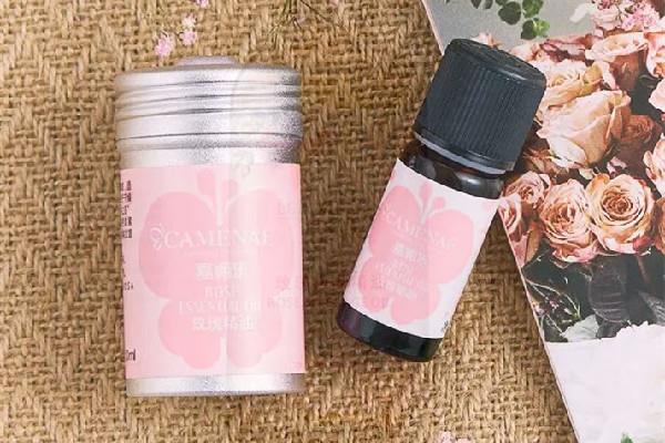 玫瑰精油用在脸上为什么刺痛 玫瑰精油为什么会火辣辣的 玫瑰精油用在脸上为什么刺痛 玫瑰精油为什么会火辣辣的